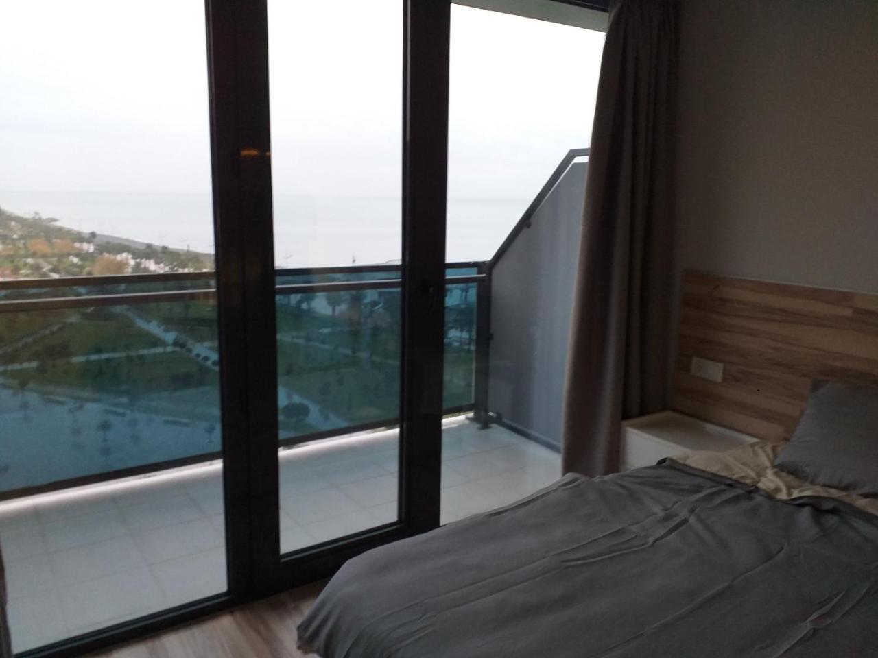 Batumi Beach Tower Zewnętrze zdjęcie